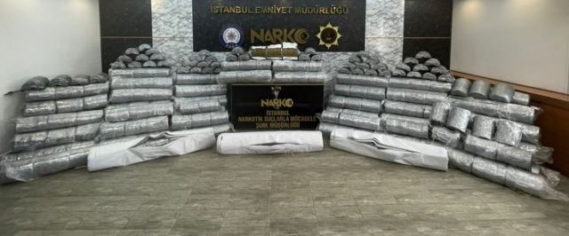 İstanbul'da Narkotik Polis Ekiplerinden Marihuana Operasyonu