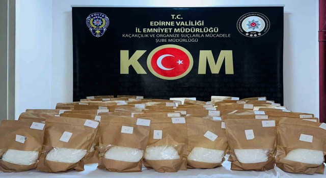 Edirne'de KOM ekiplerinin operasyonunda 72 kilo metamfetamin ele geçirildi
